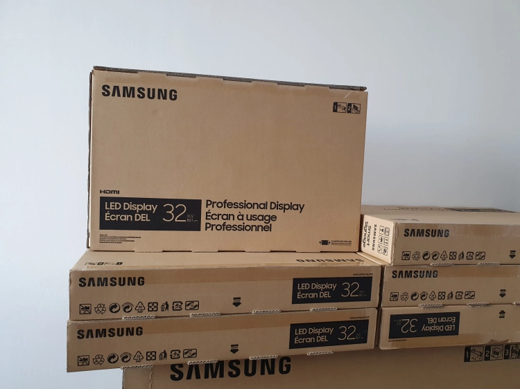 Monitor-profesjonalny-digital-signage-Samsung-QB32R-lh32qmrebgcxen-9.jpg